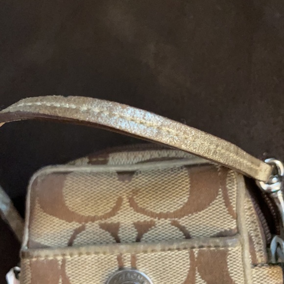 Coach Case - Picture 3 of 7